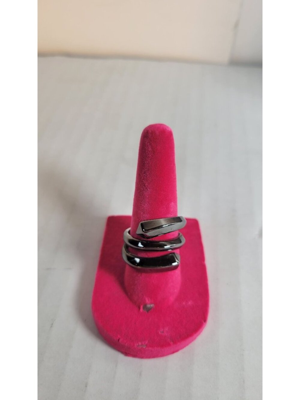 Lia Sophia Gun-metal Black Modernist Wrap Ring  Size 7 Unique Triple-Band Design